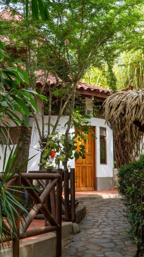 Hotel Luna Llena Тамариндо Экстерьер фото